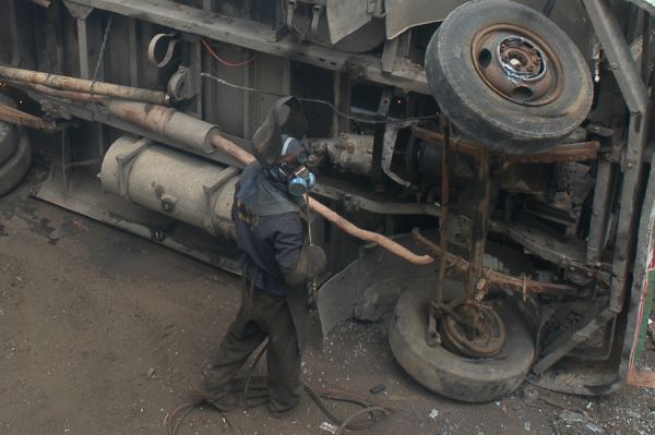 Funcionario de Mintransporte aceptó cargos por “cartel de la chatarrización” de camiones