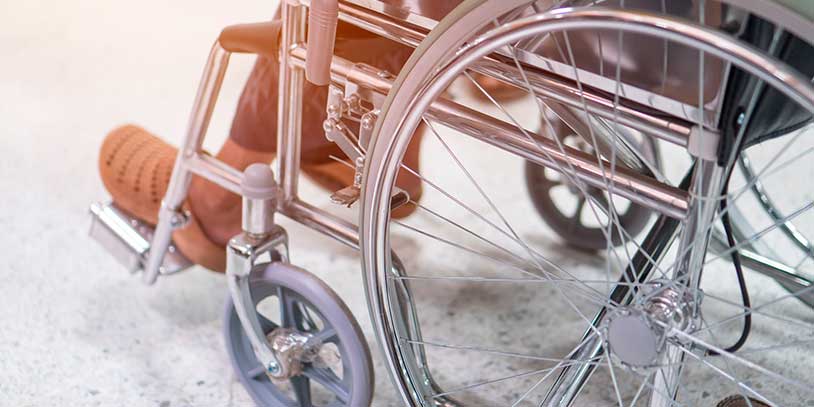 Sujetar pago de pensión de persona en condición de discapacidad a requisito formal constituye discriminación